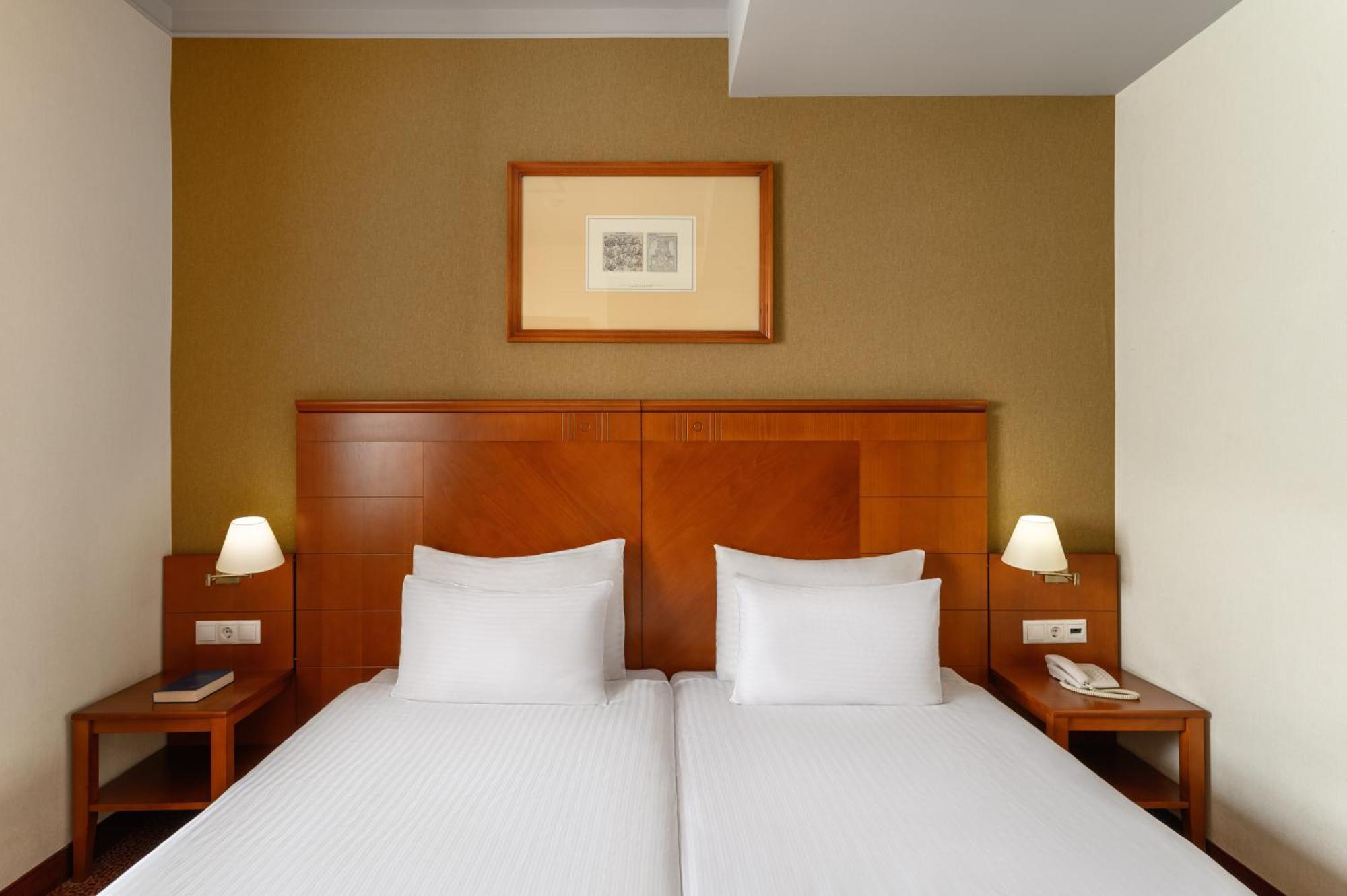 Mercure Szekesfehervar Magyar Kiraly Buitenkant foto