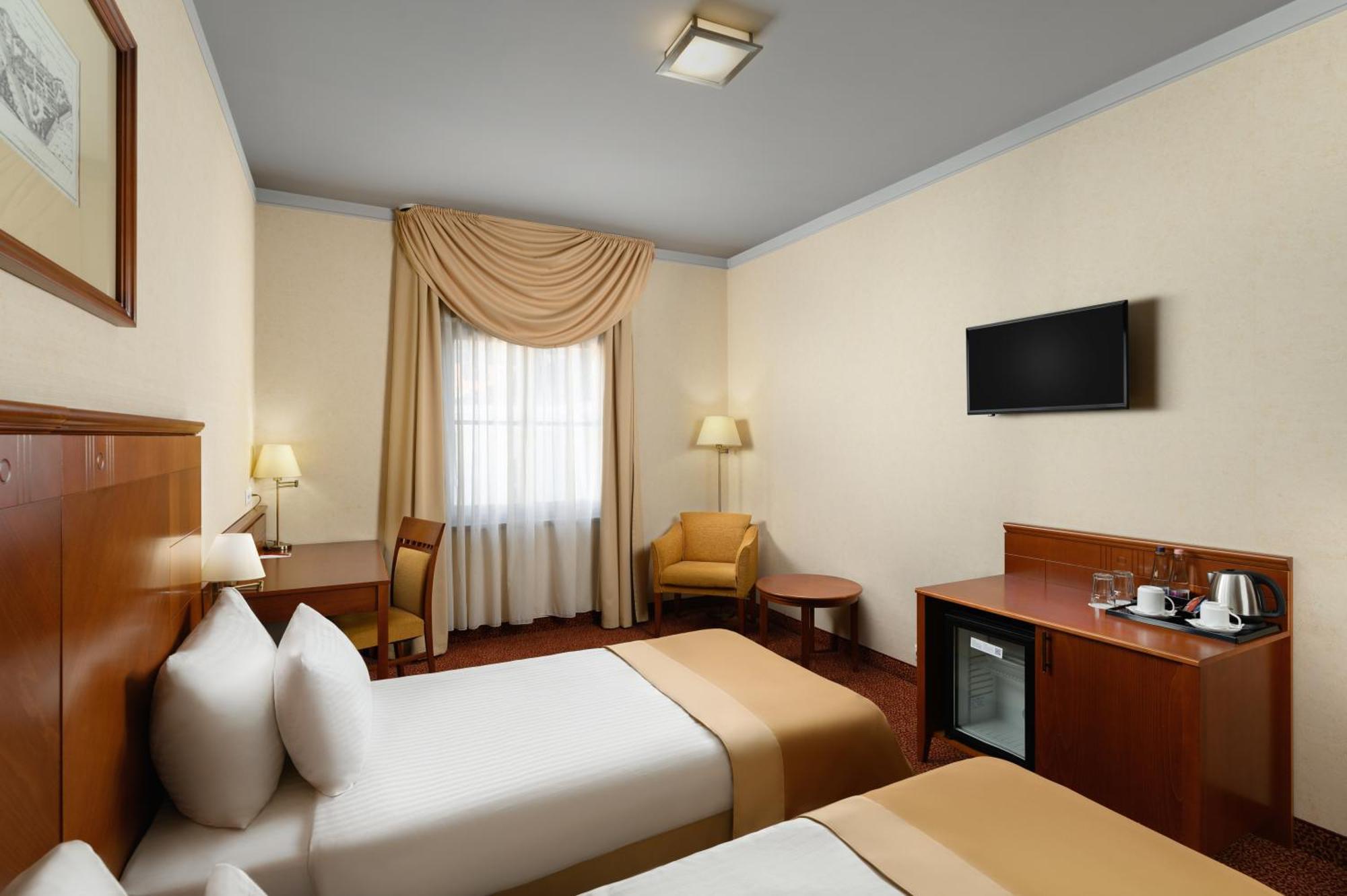 Mercure Szekesfehervar Magyar Kiraly Buitenkant foto